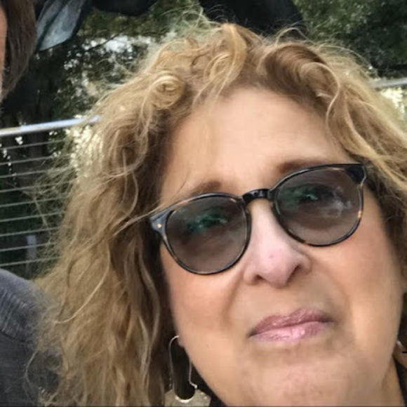 Meet your Posher, Stacey - Picture 1 of 1